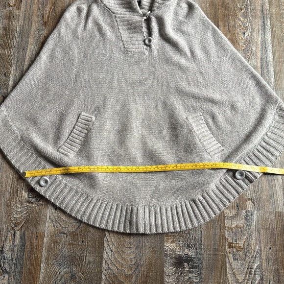 Aritzia Talula | Cashmere - Angora Blend Knit Hooded Poncho - Picture 9 of 9